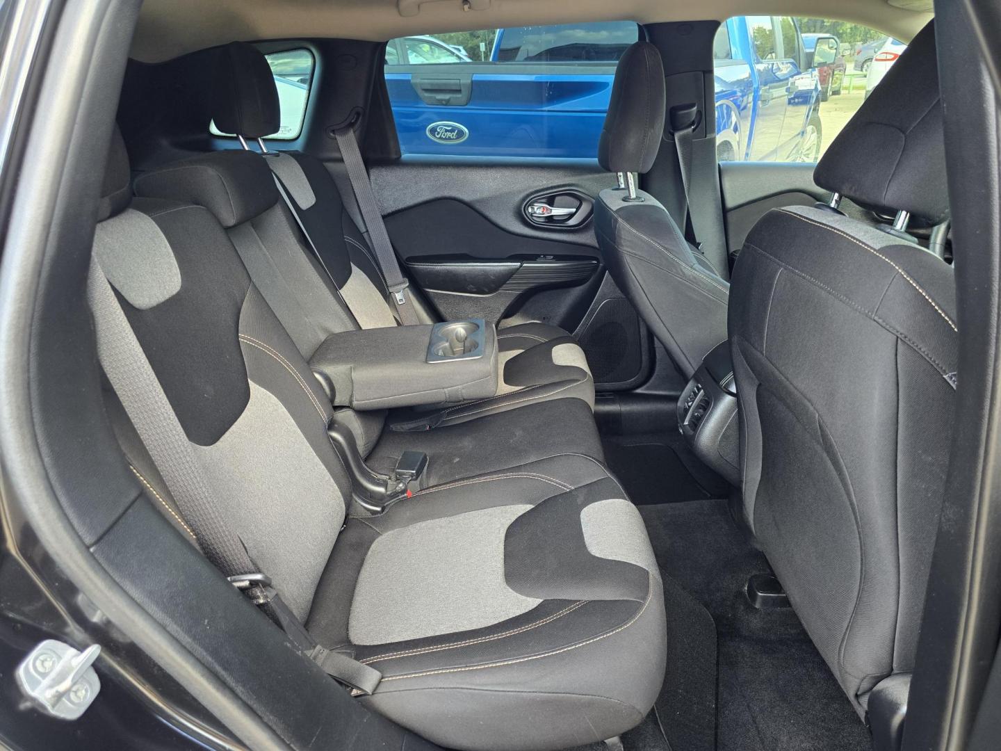 2014 BLACK Jeep Cherokee Sport (1C4PJLAB4EW) with an 2.4L L4 DOHC 16V engine, 9-Speed Automatic transmission, located at 2660 S.Garland Avenue, Garland, TX, 75041, (469) 298-3118, 32.885551, -96.655602 - Photo#18