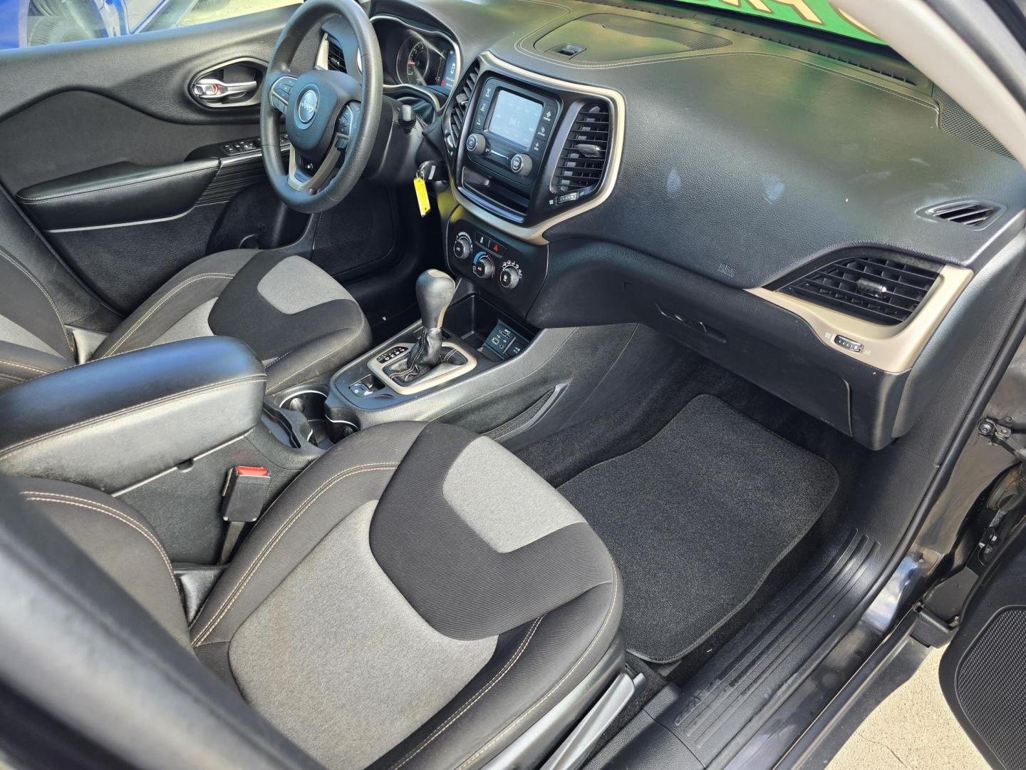 2014 BLACK Jeep Cherokee Sport (1C4PJLAB4EW) with an 2.4L L4 DOHC 16V engine, 9-Speed Automatic transmission, located at 2660 S.Garland Avenue, Garland, TX, 75041, (469) 298-3118, 32.885551, -96.655602 - Photo#20