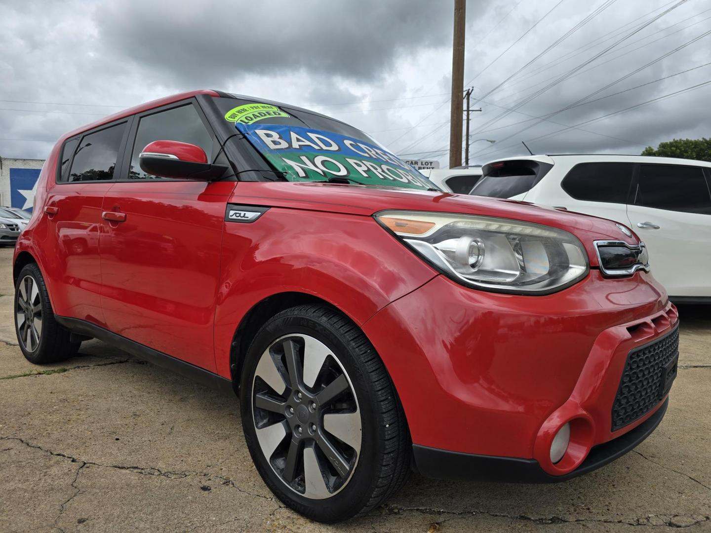 2014 RED Kia Soul ! (KNDJX3A53E7) with an 2.0L L4 DOHC 16V engine, 6-Speed Automatic transmission, located at 2660 S.Garland Avenue, Garland, TX, 75041, (469) 298-3118, 32.885551, -96.655602 - Photo#1
