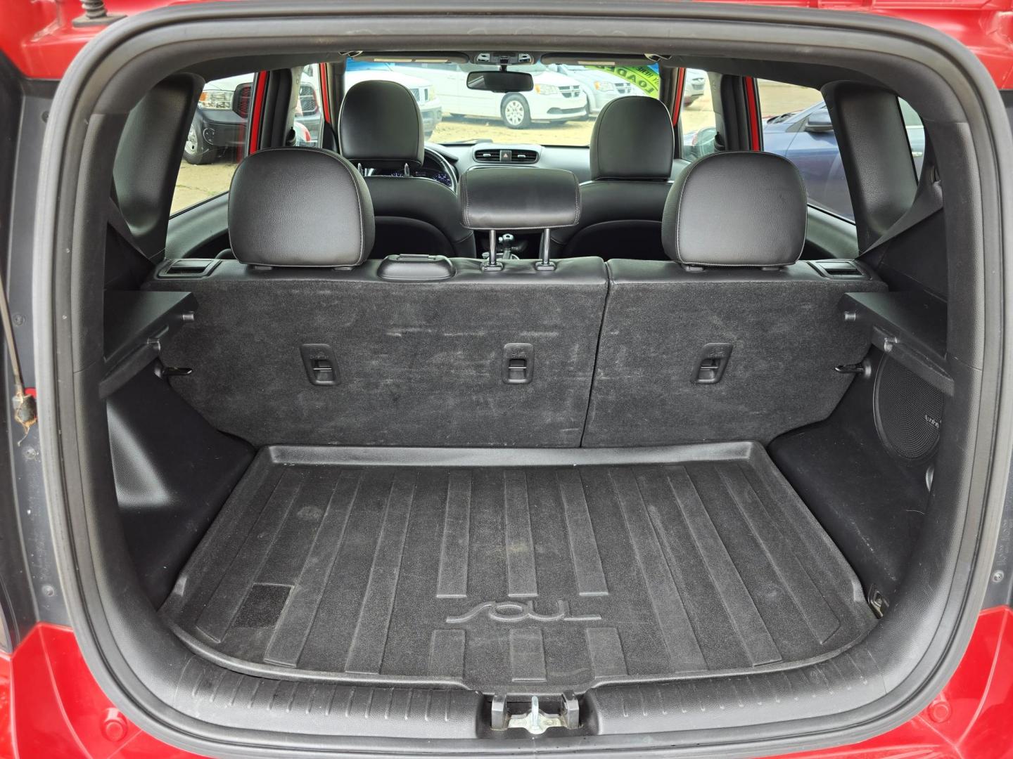 2014 RED Kia Soul ! (KNDJX3A53E7) with an 2.0L L4 DOHC 16V engine, 6-Speed Automatic transmission, located at 2660 S.Garland Avenue, Garland, TX, 75041, (469) 298-3118, 32.885551, -96.655602 - Photo#22