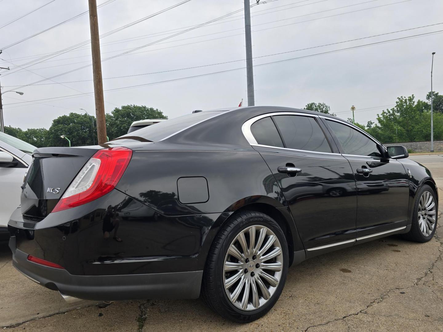 2014 BLACK Lincoln MKS FWD (1LNHL9DK4EG) with an 3.5L V6 DOHC 24V engine, 6-Speed Automatic transmission, located at 2660 S.Garland Avenue, Garland, TX, 75041, (469) 298-3118, 32.885551, -96.655602 - Photo#3