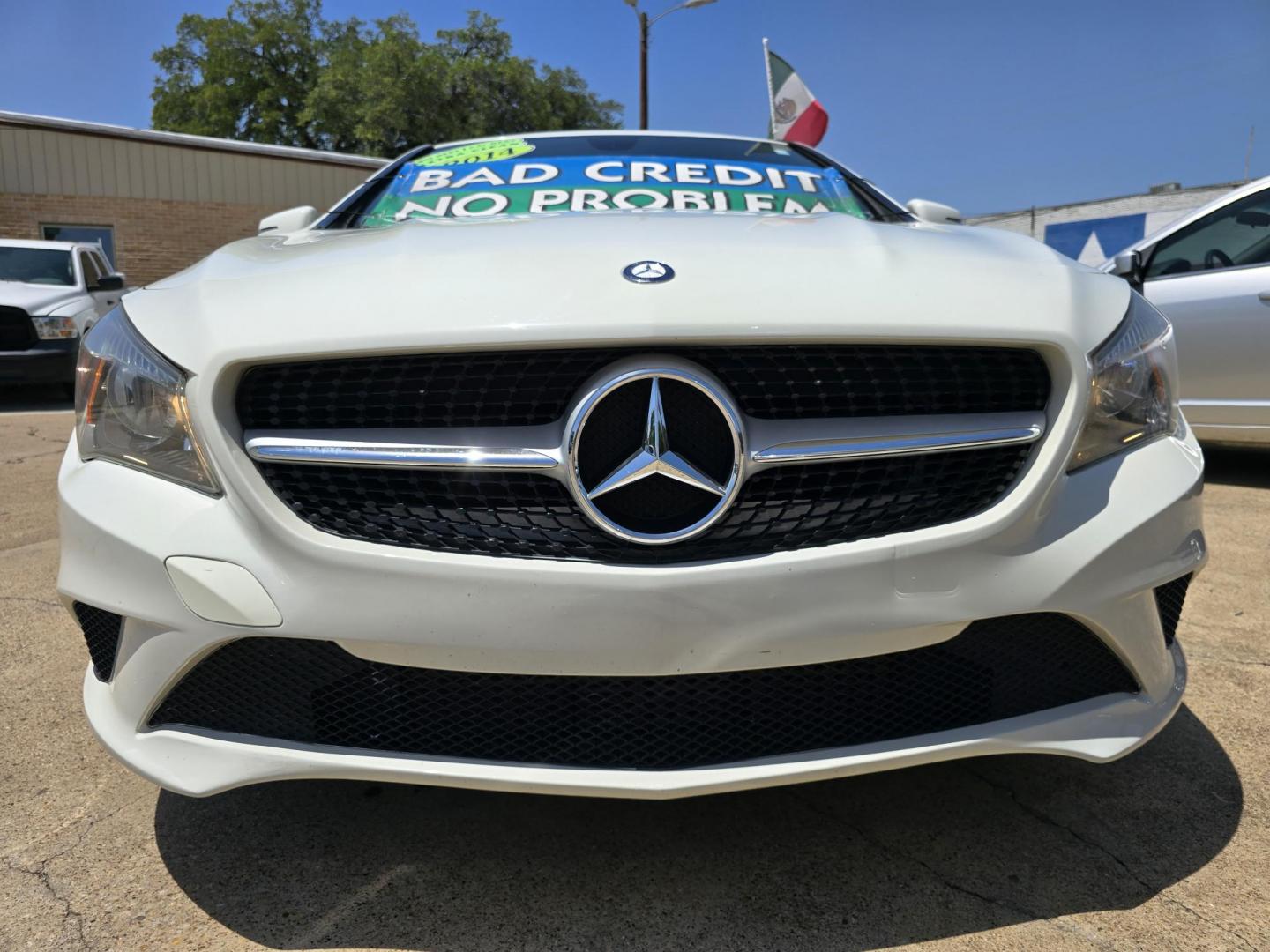 2014 WHITE Mercedes-Benz CLA-Class CLA250 (WDDSJ4EB0EN) with an 2.0L L4 DOHC 16V engine, 7-Speed Automatic transmission, located at 2660 S.Garland Avenue, Garland, TX, 75041, (469) 298-3118, 32.885551, -96.655602 - Photo#9