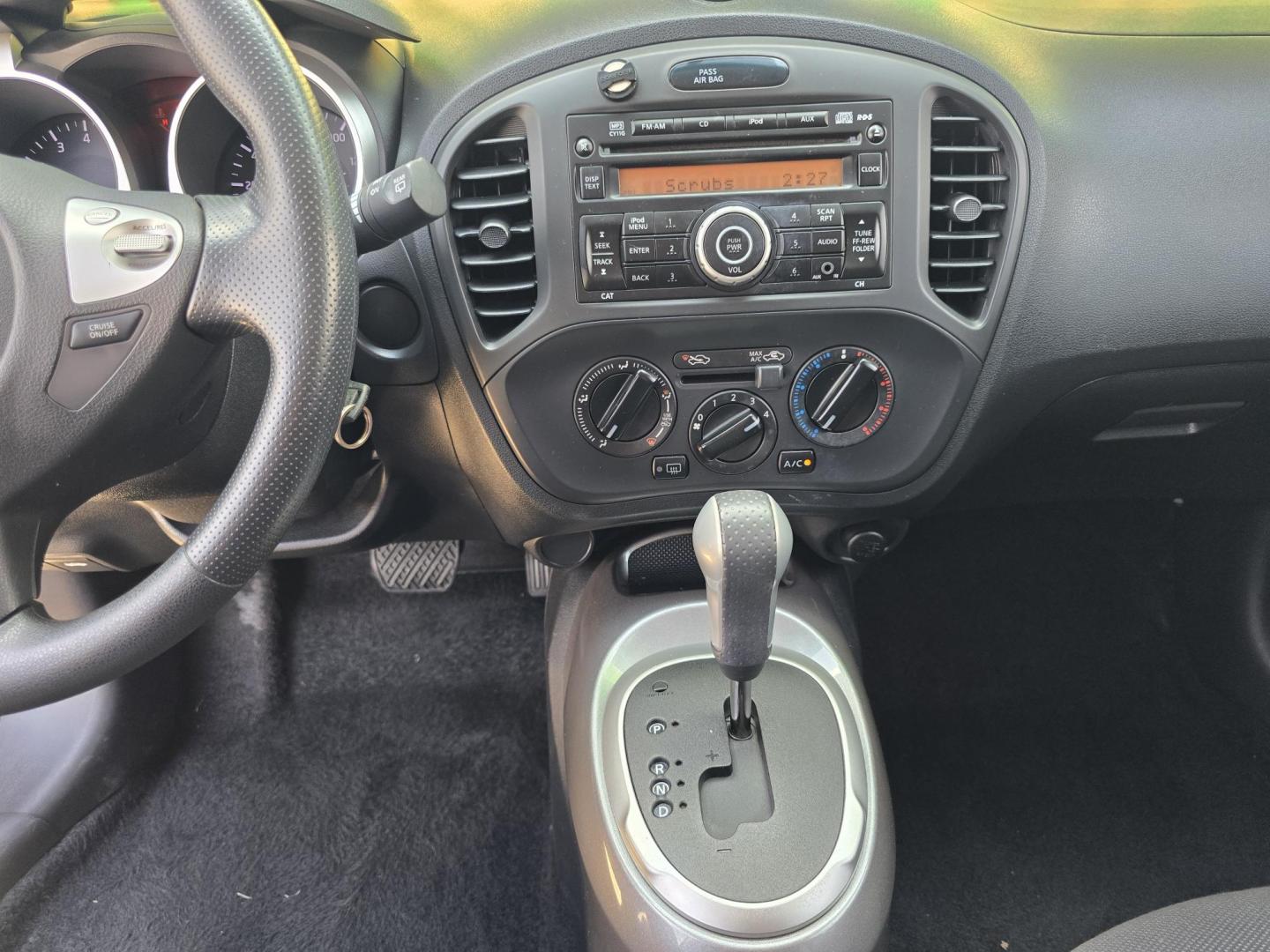 2014 BLUE Nissan Juke S (JN8AF5MR5ET) with an 1.6L L4 DOHC 16V engine, Continuously Variable Transmission transmission, located at 2660 S.Garland Avenue, Garland, TX, 75041, (469) 298-3118, 32.885551, -96.655602 - Photo#13