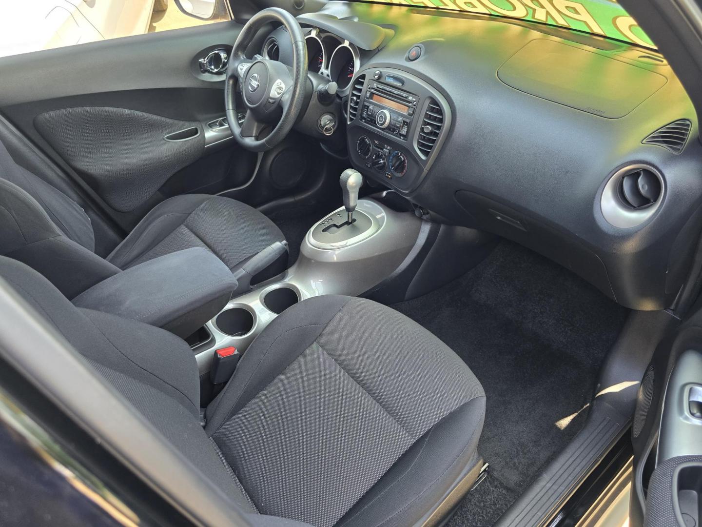 2014 BLUE Nissan Juke S (JN8AF5MR5ET) with an 1.6L L4 DOHC 16V engine, Continuously Variable Transmission transmission, located at 2660 S.Garland Avenue, Garland, TX, 75041, (469) 298-3118, 32.885551, -96.655602 - Photo#18