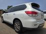 2014 WHITE /BEIGE Nissan Pathfinder S (5N1AR2MM4EC) with an 3.5L V6 DOHC 24V engine, Continuously Variable Transmission transmission, located at 2660 S.Garland Avenue, Garland, TX, 75041, (469) 298-3118, 32.885551, -96.655602 - Welcome to DallasAutos4Less, one of the Premier BUY HERE PAY HERE Dealers in the North Dallas Area. We specialize in financing to people with NO CREDIT or BAD CREDIT. We need proof of income, proof of residence, and a ID. Come buy your new car from us today!! This is a Very clean 2014 NISSAN PATH - Photo#5