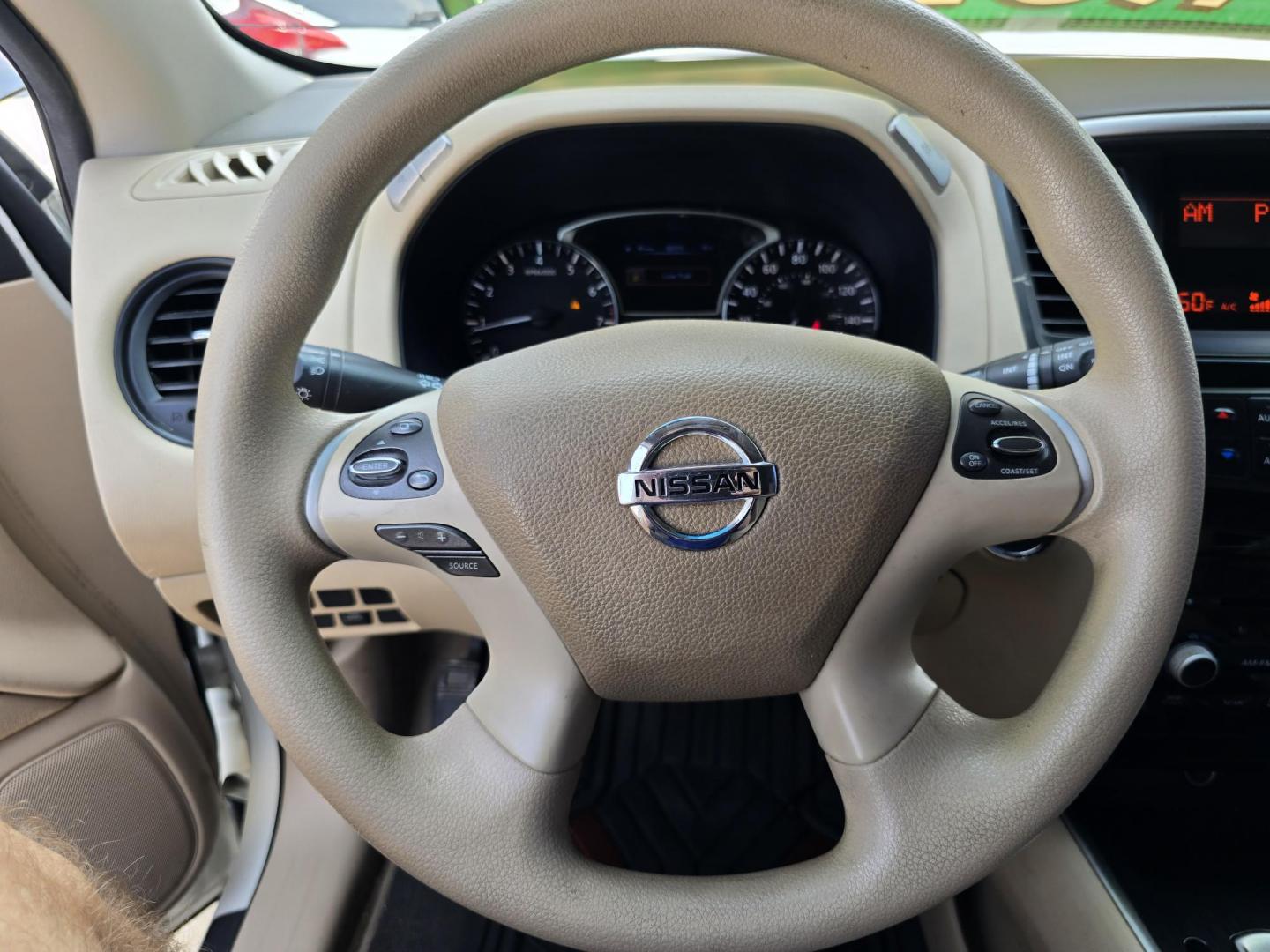 2014 WHITE /BEIGE Nissan Pathfinder S (5N1AR2MM4EC) with an 3.5L V6 DOHC 24V engine, Continuously Variable Transmission transmission, located at 2660 S.Garland Avenue, Garland, TX, 75041, (469) 298-3118, 32.885551, -96.655602 - Welcome to DallasAutos4Less, one of the Premier BUY HERE PAY HERE Dealers in the North Dallas Area. We specialize in financing to people with NO CREDIT or BAD CREDIT. We need proof of income, proof of residence, and a ID. Come buy your new car from us today!! This is a Very clean 2014 NISSAN PATH - Photo#12