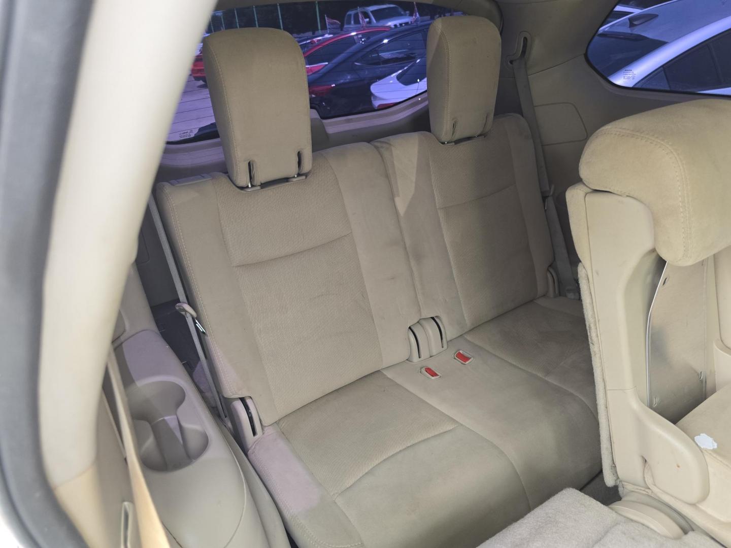 2014 WHITE /BEIGE Nissan Pathfinder S (5N1AR2MM4EC) with an 3.5L V6 DOHC 24V engine, Continuously Variable Transmission transmission, located at 2660 S.Garland Avenue, Garland, TX, 75041, (469) 298-3118, 32.885551, -96.655602 - Welcome to DallasAutos4Less, one of the Premier BUY HERE PAY HERE Dealers in the North Dallas Area. We specialize in financing to people with NO CREDIT or BAD CREDIT. We need proof of income, proof of residence, and a ID. Come buy your new car from us today!! This is a Very clean 2014 NISSAN PATH - Photo#18
