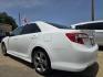 2014 DIAMOND WHITE Toyota Camry SE SPORT (4T1BF1FKXEU) with an 2.5L L4 DOHC 16V engine, 6-Speed Automatic transmission, located at 2660 S.Garland Avenue, Garland, TX, 75041, (469) 298-3118, 32.885551, -96.655602 - Photo#5