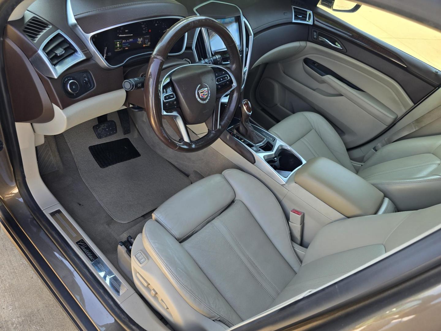 2015 GRAY Cadillac SRX Performance Collection FWD (3GYFNCE34FS) with an 3.6L V6 DOHC 24V FFV engine, 6-Speed Automatic transmission, located at 2660 S.Garland Avenue, Garland, TX, 75041, (469) 298-3118, 32.885551, -96.655602 - Photo#10