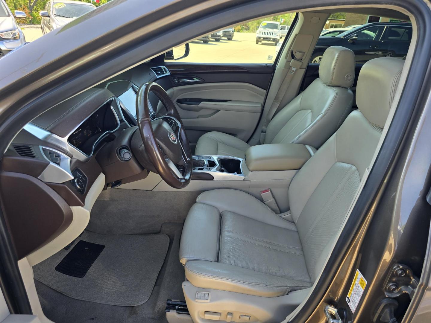 2015 GRAY Cadillac SRX Performance Collection FWD (3GYFNCE34FS) with an 3.6L V6 DOHC 24V FFV engine, 6-Speed Automatic transmission, located at 2660 S.Garland Avenue, Garland, TX, 75041, (469) 298-3118, 32.885551, -96.655602 - Photo#13