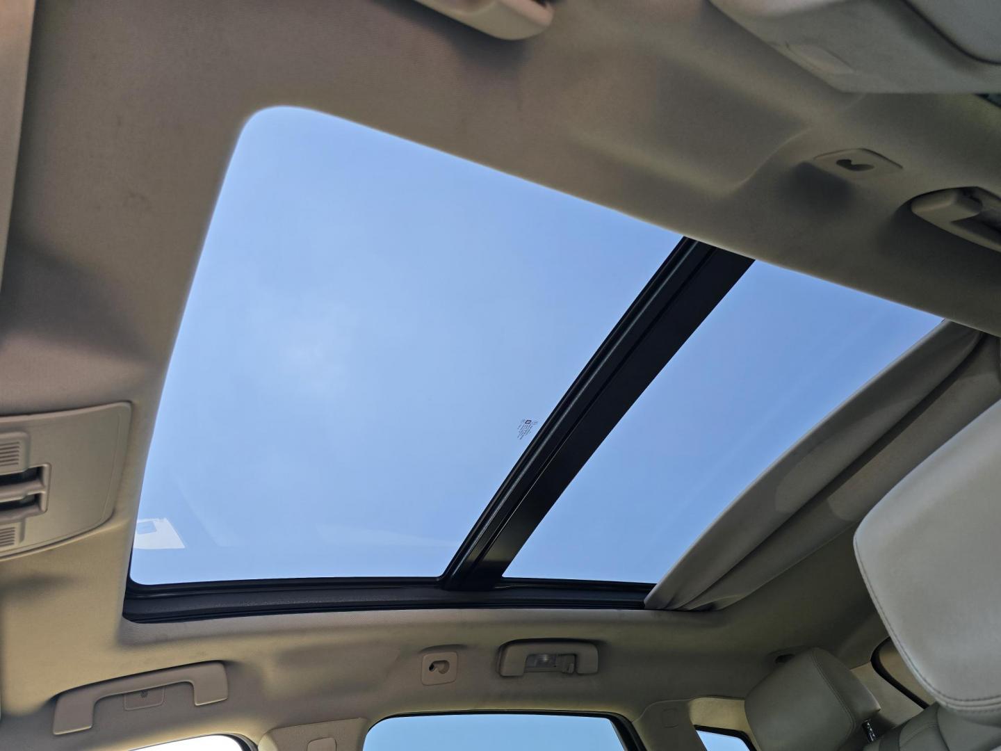 2015 GRAY Cadillac SRX Performance Collection FWD (3GYFNCE34FS) with an 3.6L V6 DOHC 24V FFV engine, 6-Speed Automatic transmission, located at 2660 S.Garland Avenue, Garland, TX, 75041, (469) 298-3118, 32.885551, -96.655602 - Photo#19