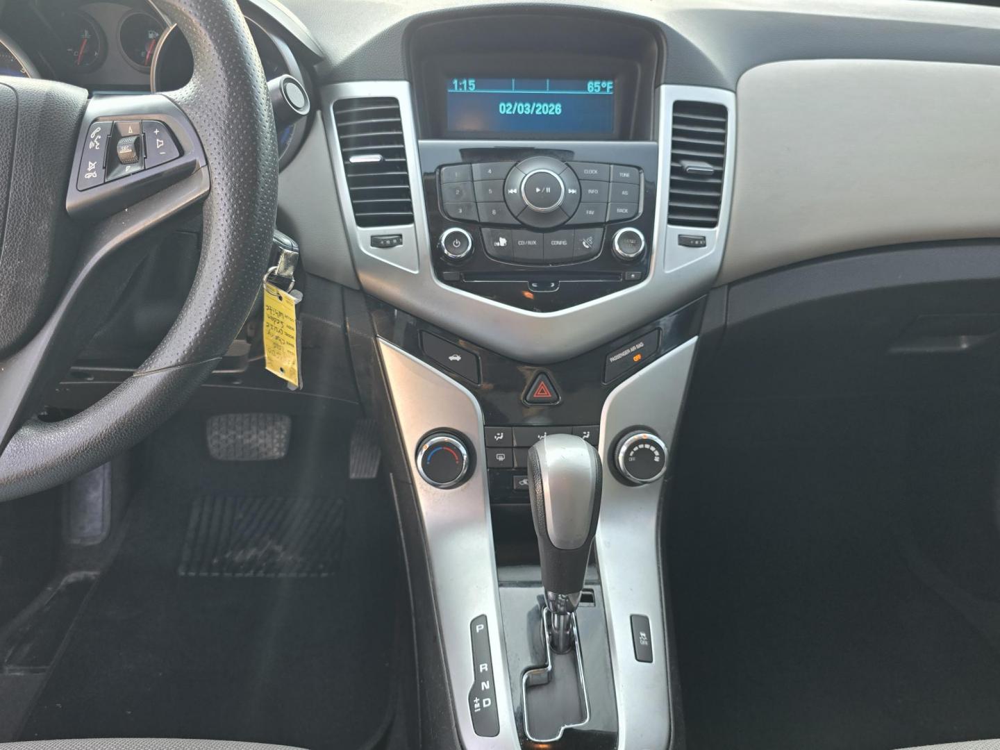 2015 WHITE Chevrolet Cruze LS (1G1PA5SH0F7) with an 1.8L L4 DOHC 16V FFV engine, 6-Speed Automatic transmission, located at 2660 S.Garland Avenue, Garland, TX, 75041, (469) 298-3118, 32.885551, -96.655602 - CASH$$$$$$$ CAR!!! This is a very well cared for 2015 Chevy Cruze LS Sedan! SUPER CLEAN! LIKE NEW! MUST SEE! Come in for a test drive today. We are open from 10am-7pm Monday-Saturday. - Photo#13