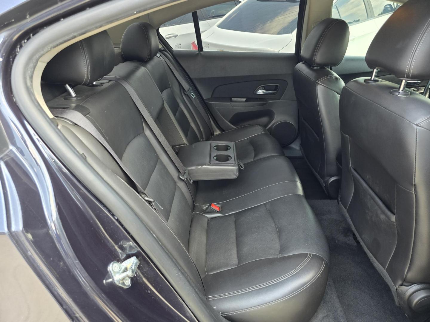 2015 Chevrolet Cruze 2LT (1G1PE5SB8F7) with an 1.4L L4 DOHC 16V TURBO engine, 6-Speed Automatic transmission, located at 2660 S.Garland Avenue, Garland, TX, 75041, (469) 298-3118, 32.885551, -96.655602 - Photo#15