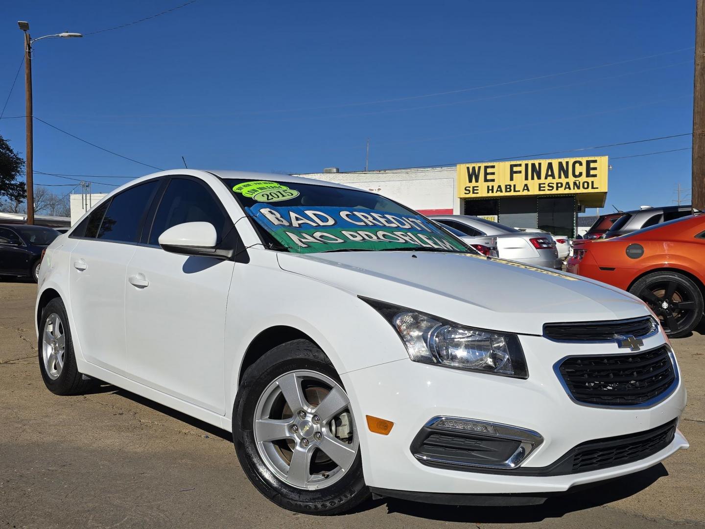 2015 WHITE Chevrolet Cruze LT (1G1PC5SB6F7) with an 1.4L L4 DOHC 16V TURBO engine, 6-Speed Automatic transmission, located at 2660 S.Garland Avenue, Garland, TX, 75041, (469) 298-3118, 32.885551, -96.655602 - Photo#0