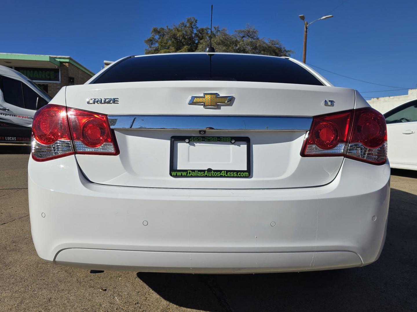 2015 WHITE Chevrolet Cruze LT (1G1PC5SB6F7) with an 1.4L L4 DOHC 16V TURBO engine, 6-Speed Automatic transmission, located at 2660 S.Garland Avenue, Garland, TX, 75041, (469) 298-3118, 32.885551, -96.655602 - Photo#4