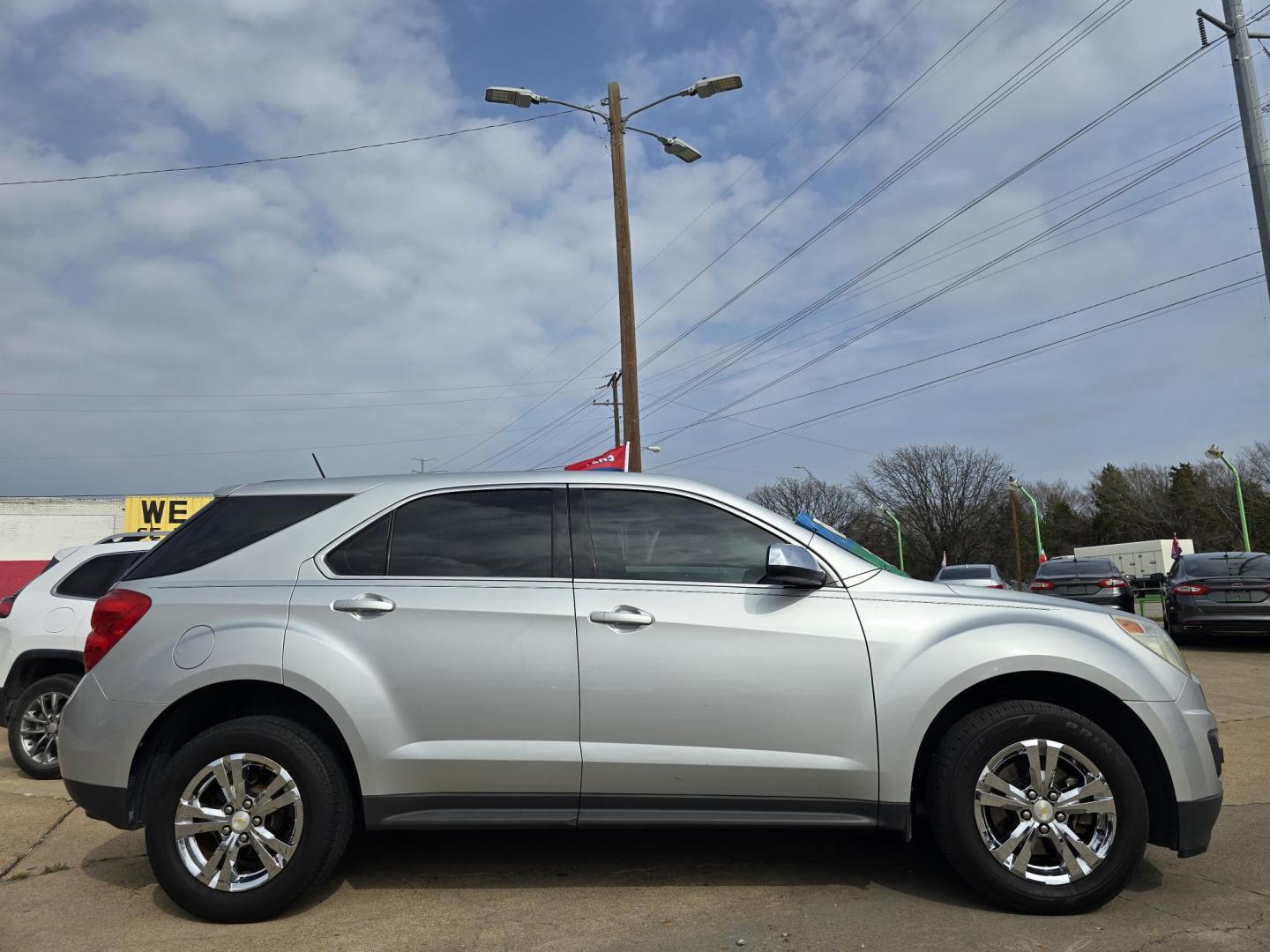 2015 SILVER Chevrolet Equinox LS (2GNALAEK9F1) with an 2.4L L4 DOHC 16V FFV engine, 6-Speed Automatic transmission, located at 2660 S.Garland Avenue, Garland, TX, 75041, (469) 298-3118, 32.885551, -96.655602 - Photo#2
