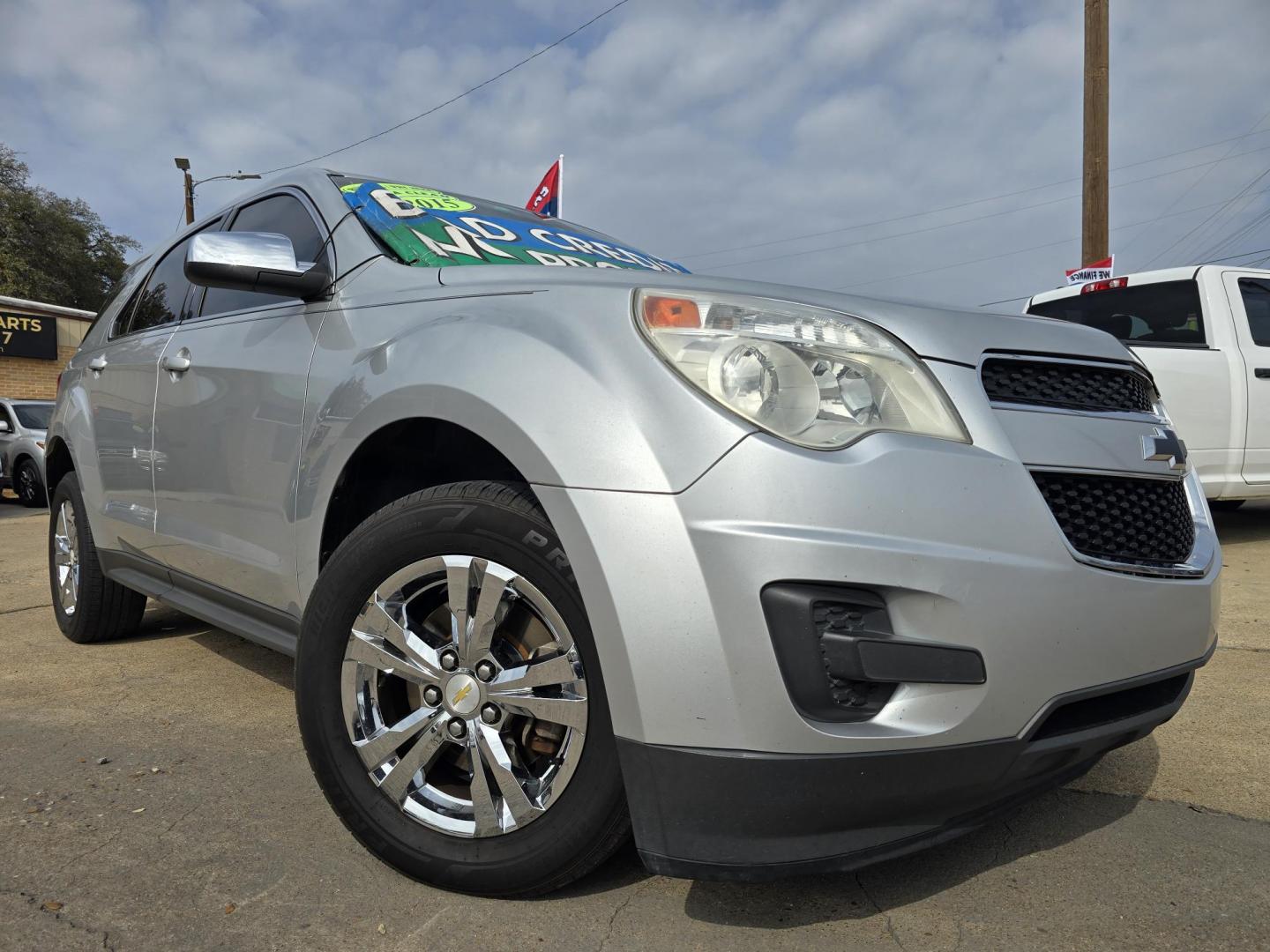2015 SILVER Chevrolet Equinox LS (2GNALAEK9F1) with an 2.4L L4 DOHC 16V FFV engine, 6-Speed Automatic transmission, located at 2660 S.Garland Avenue, Garland, TX, 75041, (469) 298-3118, 32.885551, -96.655602 - Photo#0