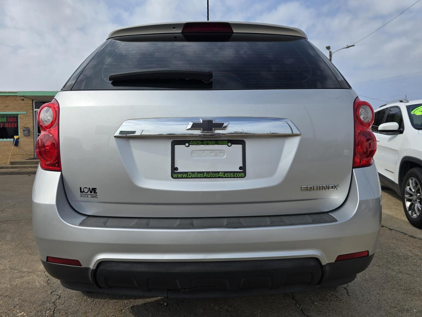 2015 SILVER Chevrolet Equinox LS (2GNALAEK9F1) with an 2.4L L4 DOHC 16V FFV engine, 6-Speed Automatic transmission, located at 2660 S.Garland Avenue, Garland, TX, 75041, (469) 298-3118, 32.885551, -96.655602 - Photo#4