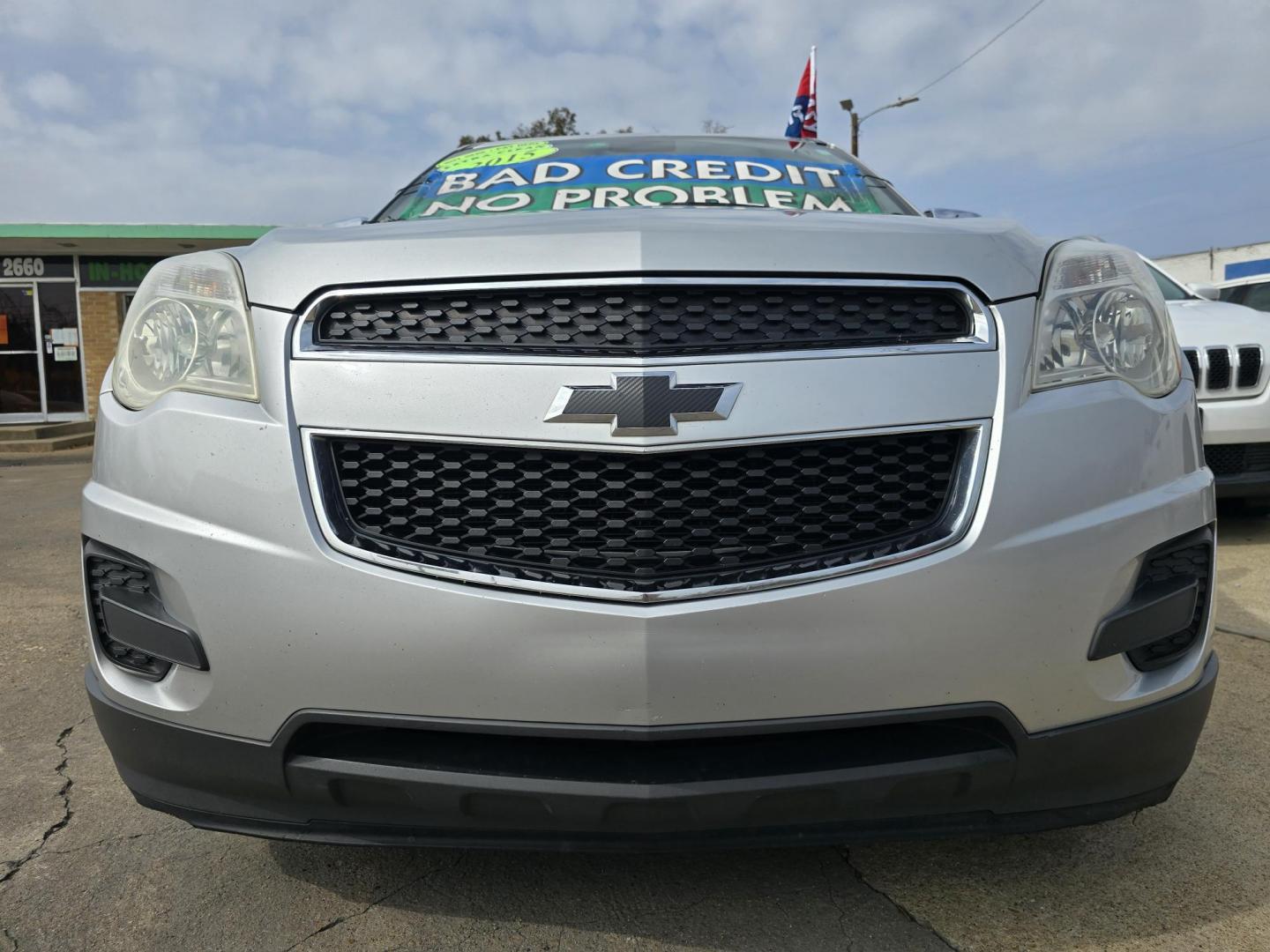 2015 SILVER Chevrolet Equinox LS (2GNALAEK9F1) with an 2.4L L4 DOHC 16V FFV engine, 6-Speed Automatic transmission, located at 2660 S.Garland Avenue, Garland, TX, 75041, (469) 298-3118, 32.885551, -96.655602 - Photo#9