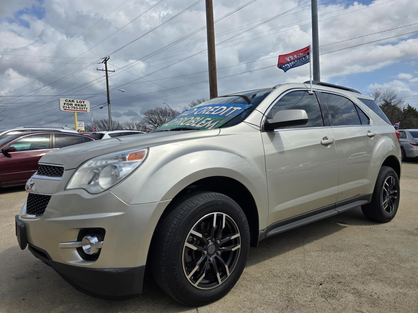 2015 GOLD Chevrolet Equinox 2LT (2GNALCEK1F6) with an 2.4L L4 DOHC 16V FFV engine, 6-Speed Automatic transmission, located at 2660 S.Garland Avenue, Garland, TX, 75041, (469) 298-3118, 32.885551, -96.655602 - Photo#7