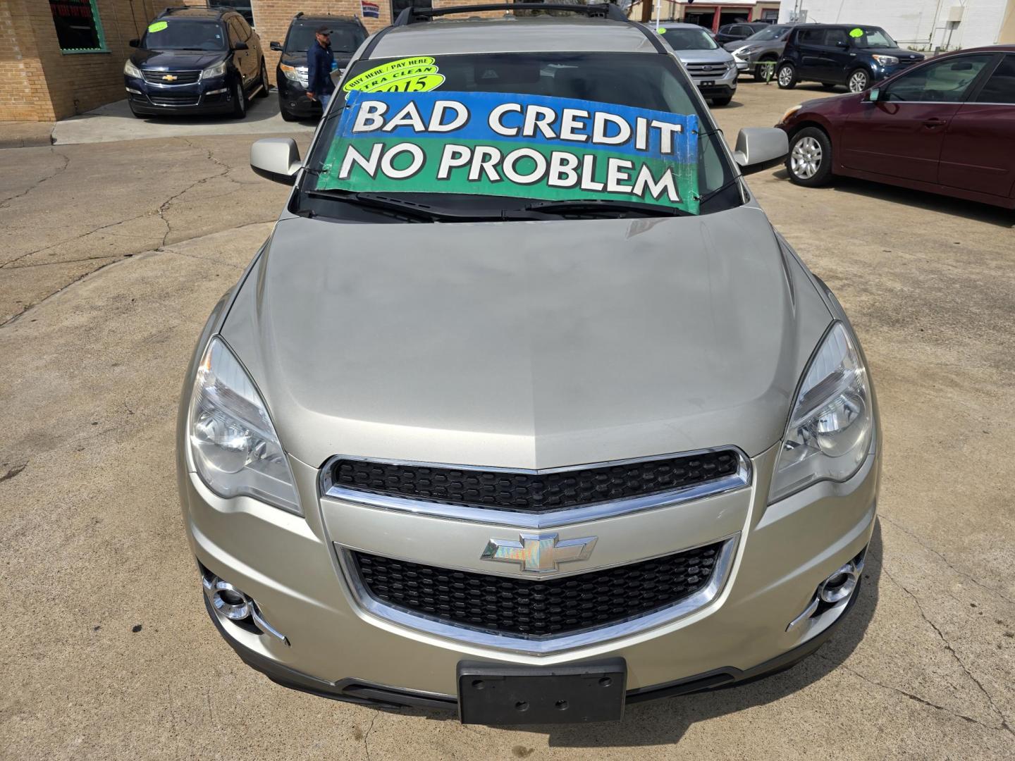2015 GOLD Chevrolet Equinox 2LT (2GNALCEK1F6) with an 2.4L L4 DOHC 16V FFV engine, 6-Speed Automatic transmission, located at 2660 S.Garland Avenue, Garland, TX, 75041, (469) 298-3118, 32.885551, -96.655602 - Photo#8