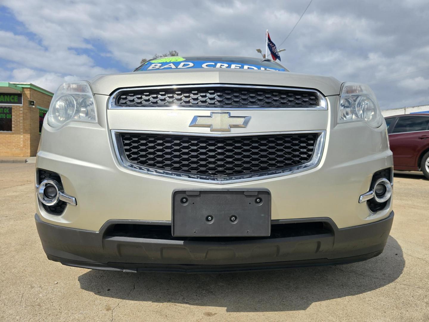 2015 GOLD Chevrolet Equinox 2LT (2GNALCEK1F6) with an 2.4L L4 DOHC 16V FFV engine, 6-Speed Automatic transmission, located at 2660 S.Garland Avenue, Garland, TX, 75041, (469) 298-3118, 32.885551, -96.655602 - Photo#9