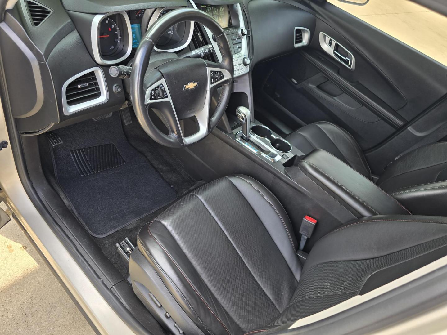 2015 GOLD Chevrolet Equinox 2LT (2GNALCEK1F6) with an 2.4L L4 DOHC 16V FFV engine, 6-Speed Automatic transmission, located at 2660 S.Garland Avenue, Garland, TX, 75041, (469) 298-3118, 32.885551, -96.655602 - Photo#10