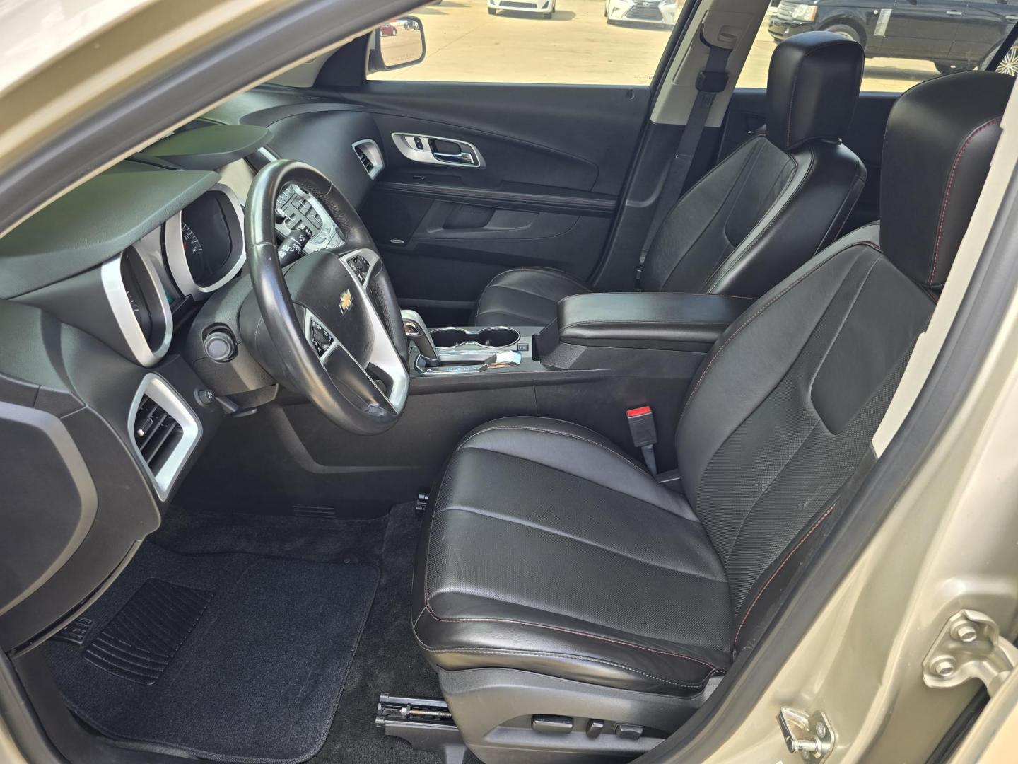 2015 GOLD Chevrolet Equinox 2LT (2GNALCEK1F6) with an 2.4L L4 DOHC 16V FFV engine, 6-Speed Automatic transmission, located at 2660 S.Garland Avenue, Garland, TX, 75041, (469) 298-3118, 32.885551, -96.655602 - Photo#11