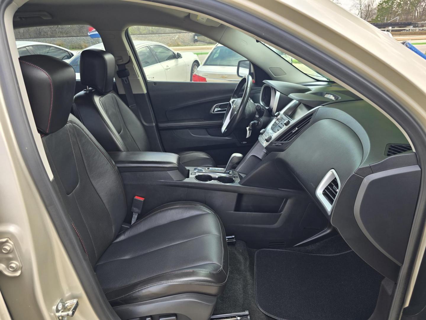 2015 GOLD Chevrolet Equinox 2LT (2GNALCEK1F6) with an 2.4L L4 DOHC 16V FFV engine, 6-Speed Automatic transmission, located at 2660 S.Garland Avenue, Garland, TX, 75041, (469) 298-3118, 32.885551, -96.655602 - Photo#20