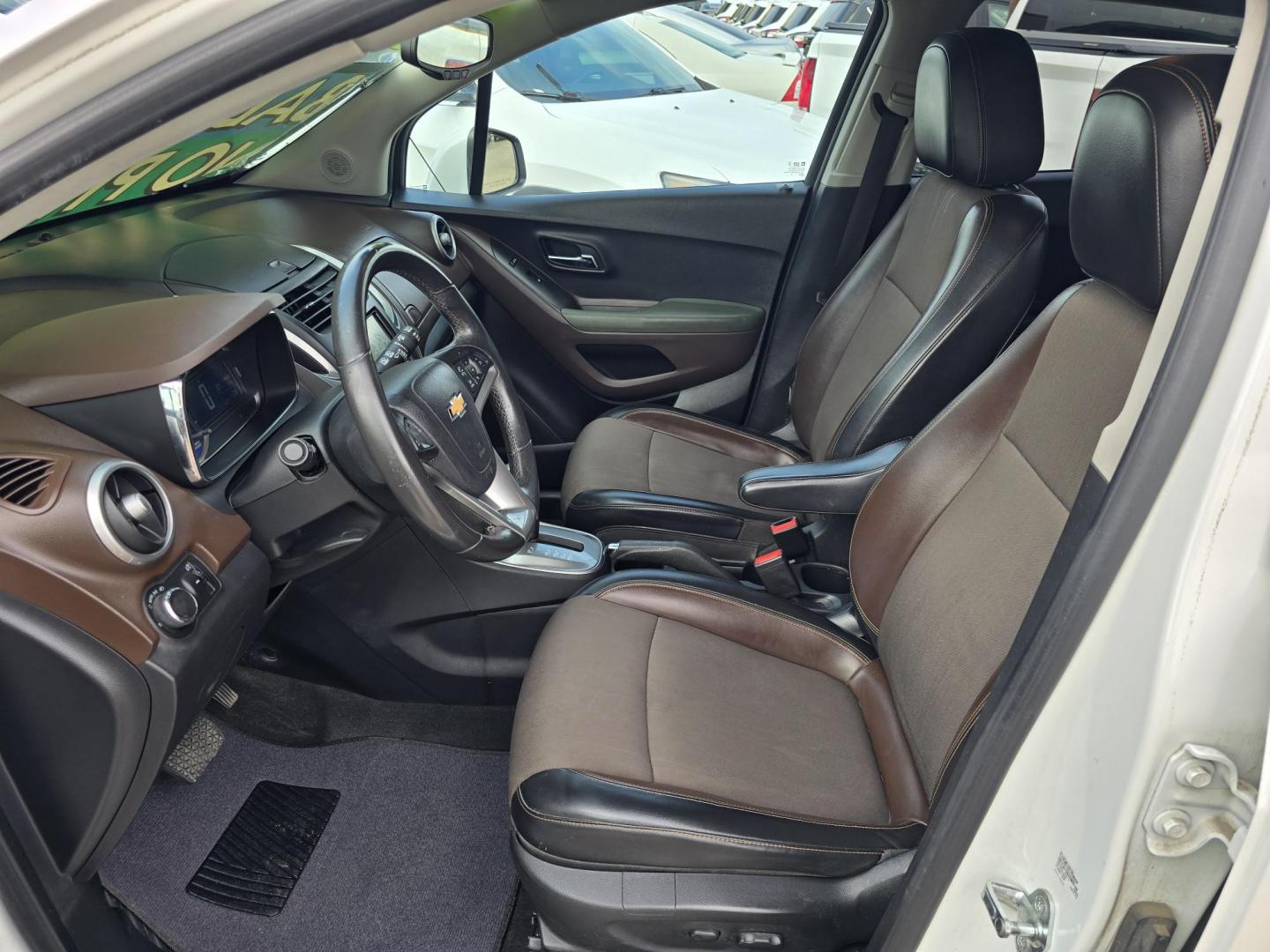 2015 WHITE Chevrolet Trax LT (KL7CJLSB0FB) with an 1.4L L4 DOHC 16V FFV engine, AUTO transmission, located at 2660 S.Garland Avenue, Garland, TX, 75041, (469) 298-3118, 32.885551, -96.655602 - Photo#15