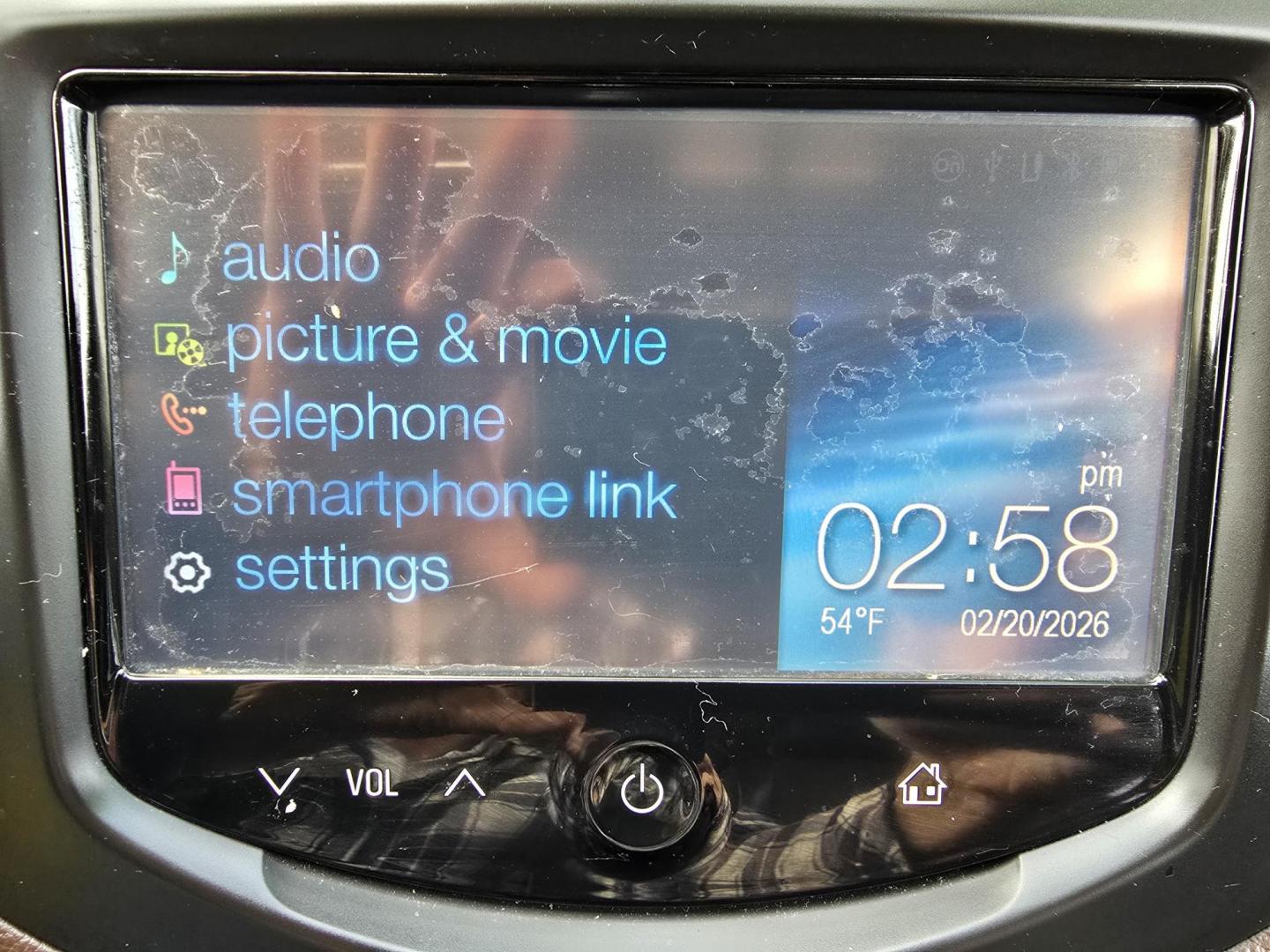 2015 WHITE Chevrolet Trax LT (KL7CJLSB0FB) with an 1.4L L4 DOHC 16V FFV engine, AUTO transmission, located at 2660 S.Garland Avenue, Garland, TX, 75041, (469) 298-3118, 32.885551, -96.655602 - Photo#18