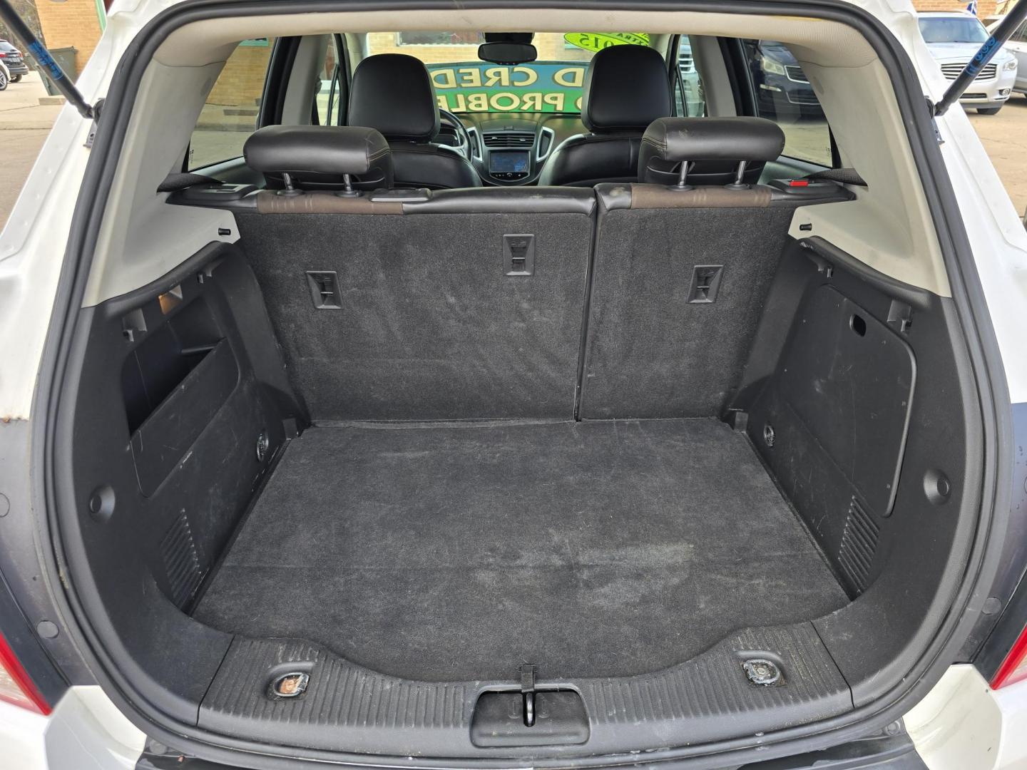 2015 WHITE Chevrolet Trax LT (KL7CJLSB0FB) with an 1.4L L4 DOHC 16V FFV engine, AUTO transmission, located at 2660 S.Garland Avenue, Garland, TX, 75041, (469) 298-3118, 32.885551, -96.655602 - Photo#22