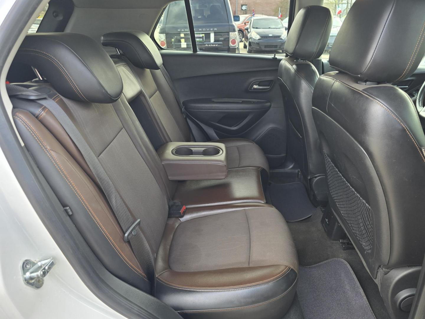 2015 WHITE Chevrolet Trax LT (KL7CJLSB0FB) with an 1.4L L4 DOHC 16V FFV engine, AUTO transmission, located at 2660 S.Garland Avenue, Garland, TX, 75041, (469) 298-3118, 32.885551, -96.655602 - Photo#23