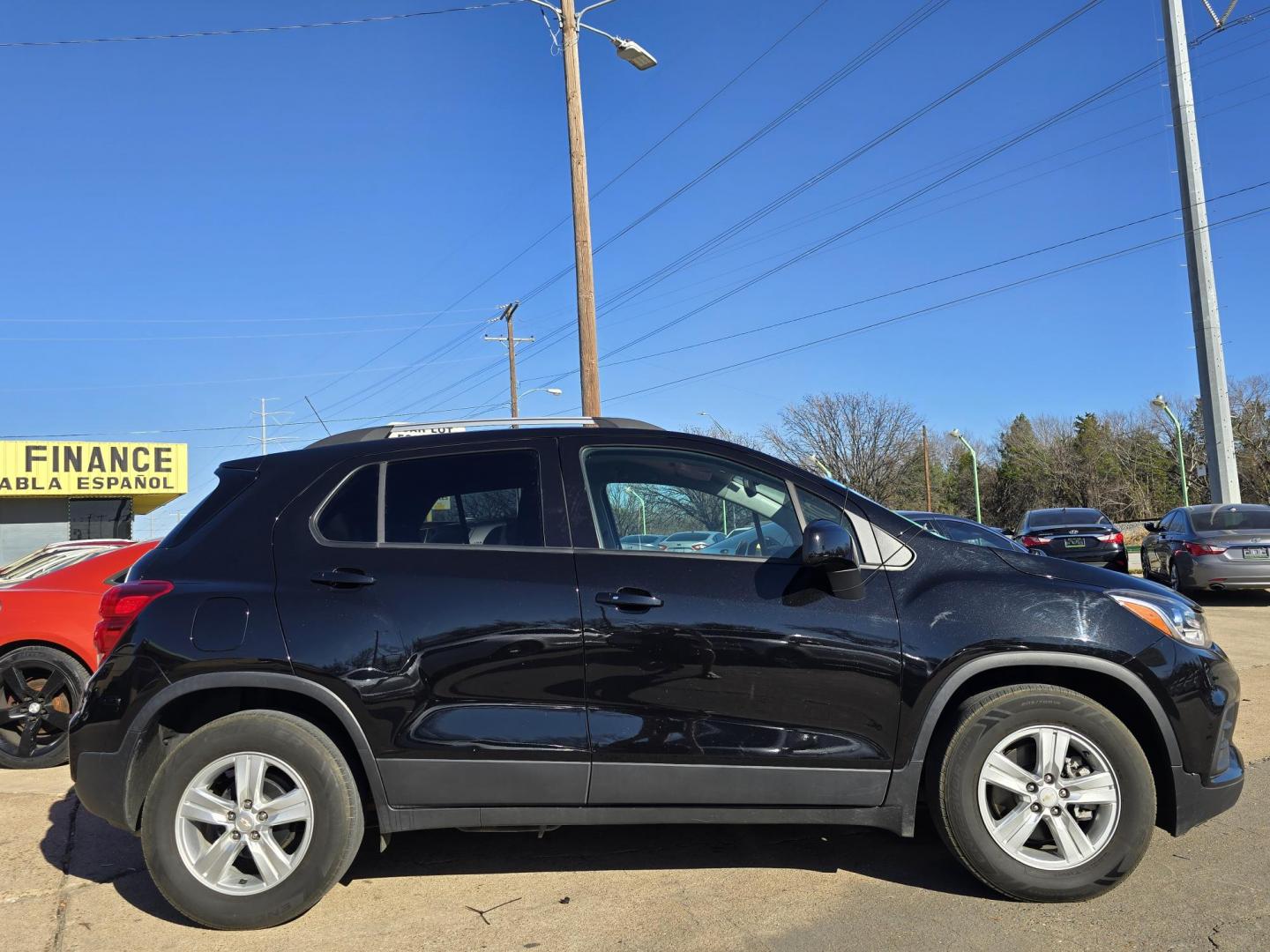 2015 WHITE Chevrolet Trax LS (3GNCJKSB1FL) with an 1.4L L4 DOHC 16V FFV engine, AUTO transmission, located at 2660 S.Garland Avenue, Garland, TX, 75041, (469) 298-3118, 32.885551, -96.655602 - Photo#2