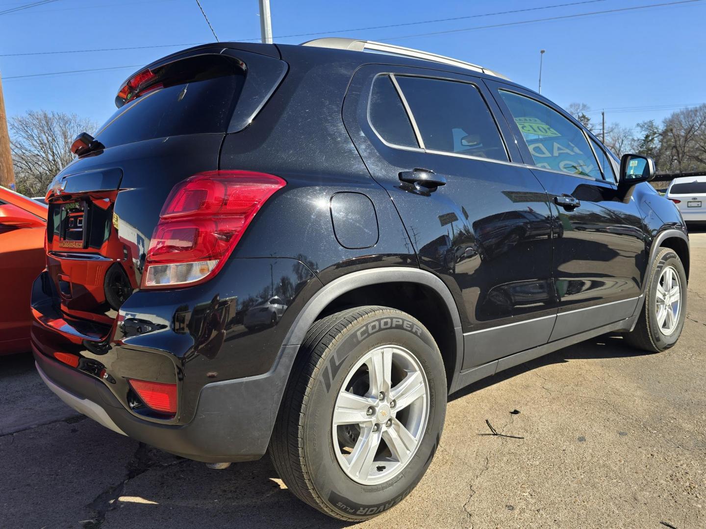 2015 WHITE Chevrolet Trax LS (3GNCJKSB1FL) with an 1.4L L4 DOHC 16V FFV engine, AUTO transmission, located at 2660 S.Garland Avenue, Garland, TX, 75041, (469) 298-3118, 32.885551, -96.655602 - Photo#3