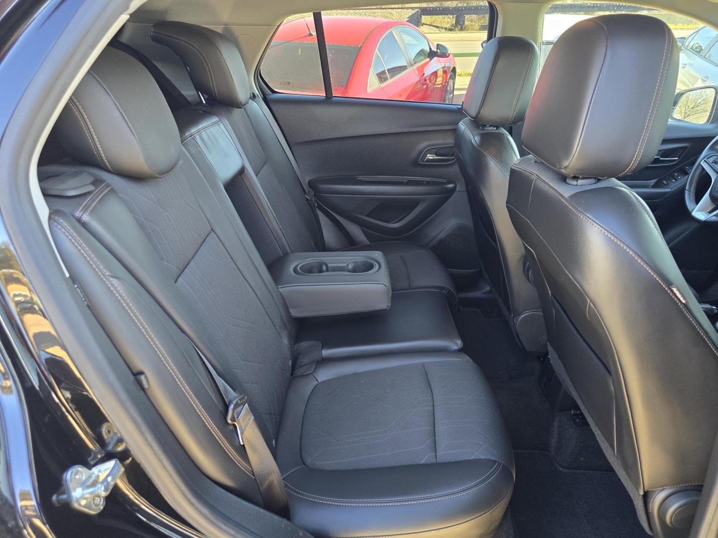 2015 WHITE Chevrolet Trax LS (3GNCJKSB1FL) with an 1.4L L4 DOHC 16V FFV engine, AUTO transmission, located at 2660 S.Garland Avenue, Garland, TX, 75041, (469) 298-3118, 32.885551, -96.655602 - Photo#18