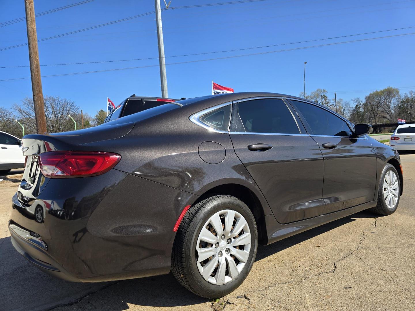 2015 BLACK Chrysler 200 LX (1C3CCCFB2FN) with an 2.4L L4 DOHC 16V engine, 9-Speed Automatic transmission, located at 2660 S.Garland Avenue, Garland, TX, 75041, (469) 298-3118, 32.885551, -96.655602 - Photo#2