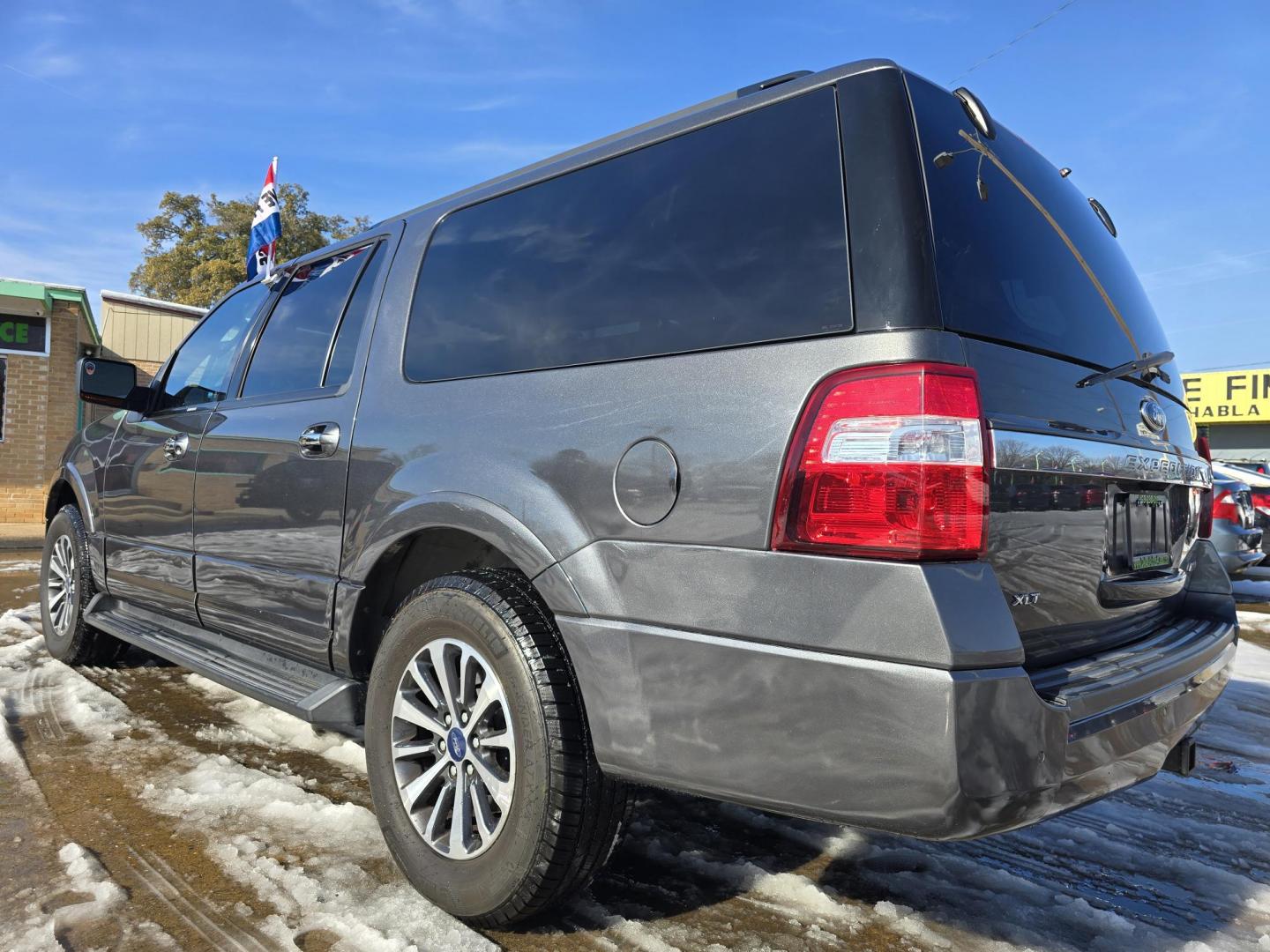 2015 GRAY Ford Expedition EL XLT (1FMJK1HT3FE) with an 3.5L V6 DOHC 24V FFV engine, 6-Speed Automatic transmission, located at 2660 S.Garland Avenue, Garland, TX, 75041, (469) 298-3118, 32.885551, -96.655602 - Photo#5