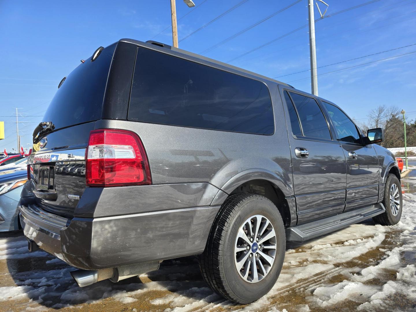 2015 GRAY Ford Expedition EL XLT (1FMJK1HT3FE) with an 3.5L V6 DOHC 24V FFV engine, 6-Speed Automatic transmission, located at 2660 S.Garland Avenue, Garland, TX, 75041, (469) 298-3118, 32.885551, -96.655602 - Photo#3