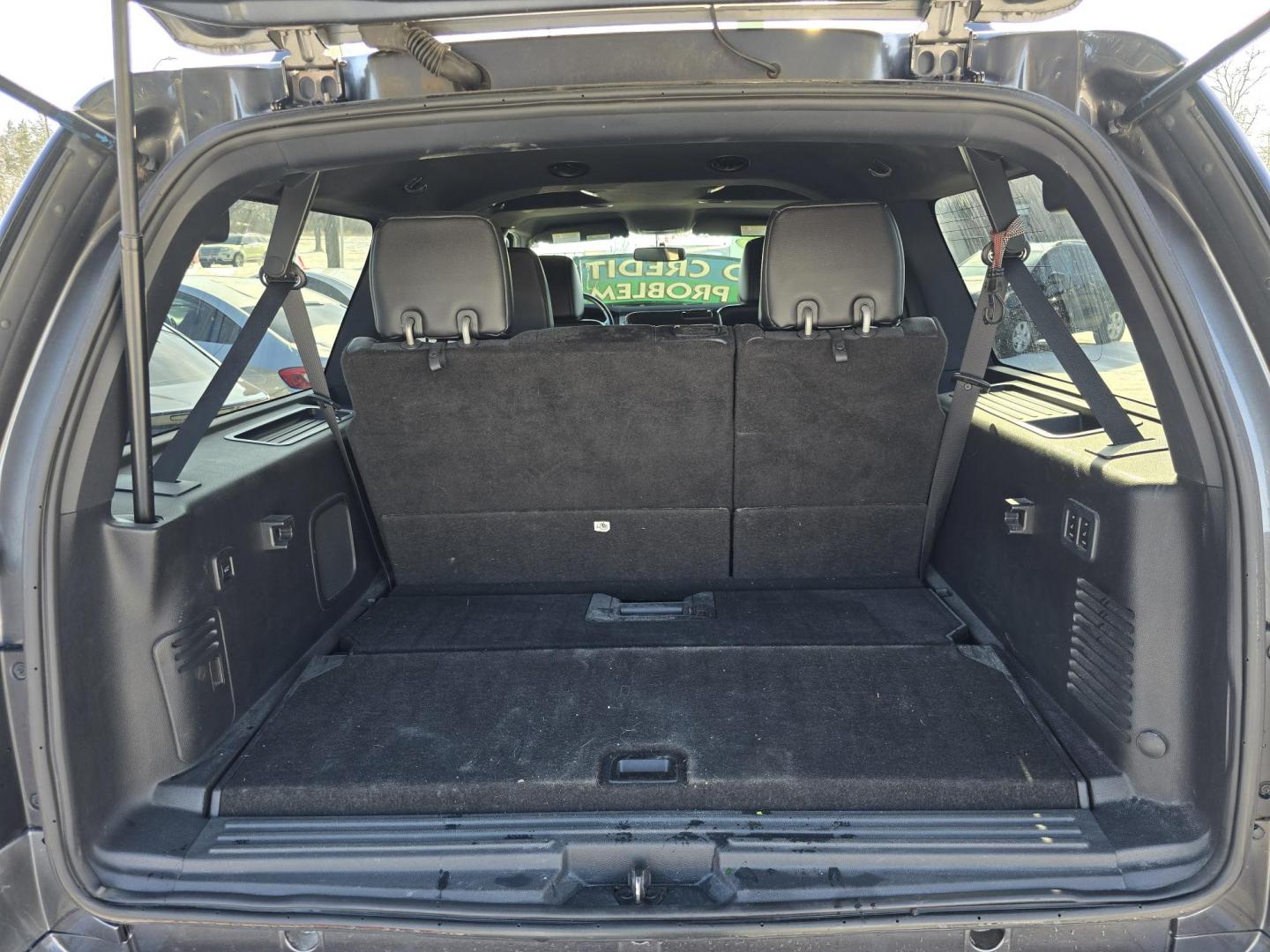 2015 GRAY Ford Expedition EL XLT (1FMJK1HT3FE) with an 3.5L V6 DOHC 24V FFV engine, 6-Speed Automatic transmission, located at 2660 S.Garland Avenue, Garland, TX, 75041, (469) 298-3118, 32.885551, -96.655602 - Photo#18