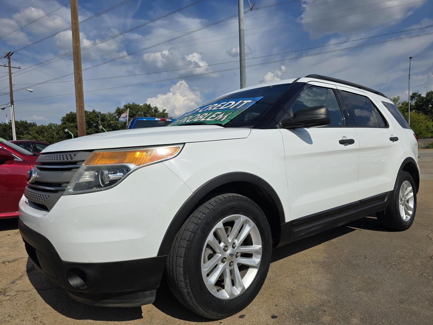 2015 WHITE Ford Explorer (1FM5K7B8XFG) with an 3.5L V6 DOHC 24V engine, 6-Speed Automatic transmission, located at 2660 S.Garland Avenue, Garland, TX, 75041, (469) 298-3118, 32.885551, -96.655602 - Welcome to DallasAutos4Less, one of the Premier BUY HERE PAY HERE Dealers in the North Dallas Area. We specialize in financing to people with NO CREDIT or BAD CREDIT. We need proof of income, proof of residence, and a ID. Come buy your new car from us today!! This is a Super Clean 2016 FORD EXPLO - Photo#7