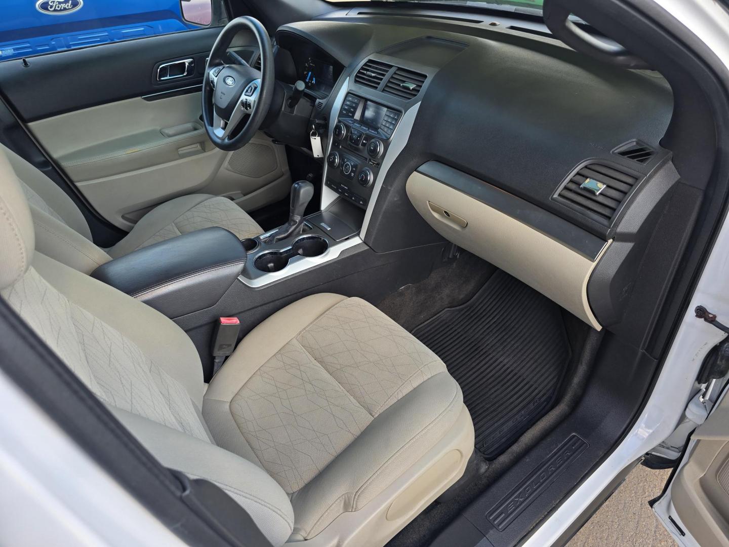 2015 WHITE Ford Explorer (1FM5K7B8XFG) with an 3.5L V6 DOHC 24V engine, 6-Speed Automatic transmission, located at 2660 S.Garland Avenue, Garland, TX, 75041, (469) 298-3118, 32.885551, -96.655602 - Welcome to DallasAutos4Less, one of the Premier BUY HERE PAY HERE Dealers in the North Dallas Area. We specialize in financing to people with NO CREDIT or BAD CREDIT. We need proof of income, proof of residence, and a ID. Come buy your new car from us today!! This is a Super Clean 2016 FORD EXPLO - Photo#20