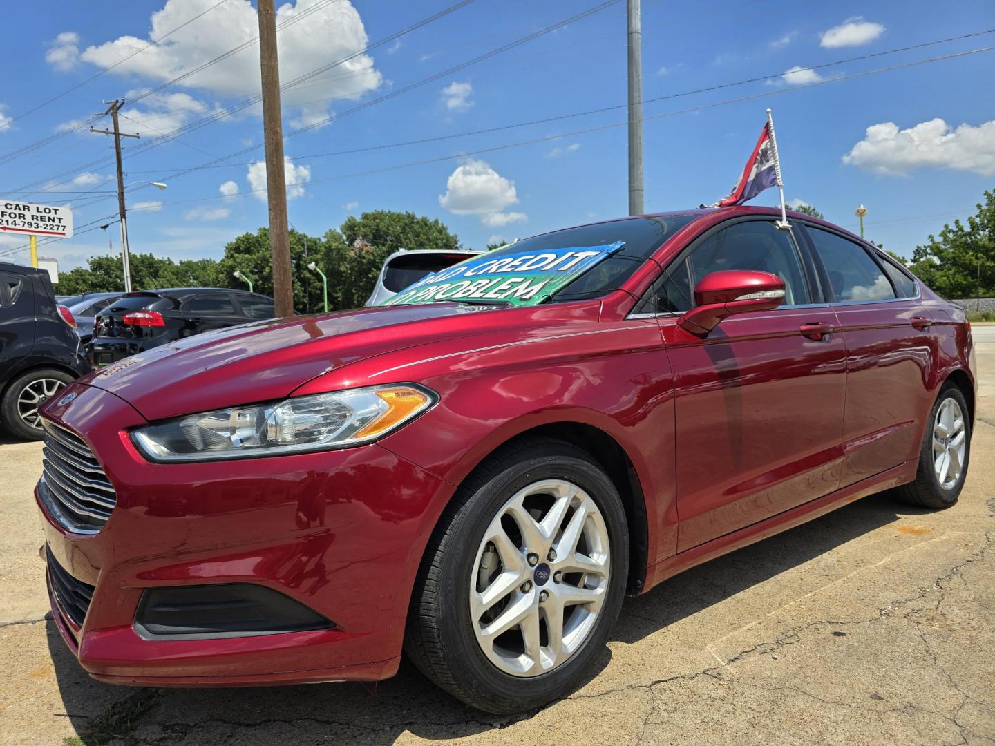 2015 RED Ford Fusion SE (3FA6P0H75FR) with an 2.5L L4 DOHC 16V engine, AUTO transmission, located at 2660 S.Garland Avenue, Garland, TX, 75041, (469) 298-3118, 32.885551, -96.655602 - Photo#10