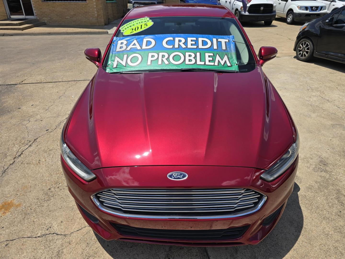2015 RED Ford Fusion SE (3FA6P0H75FR) with an 2.5L L4 DOHC 16V engine, AUTO transmission, located at 2660 S.Garland Avenue, Garland, TX, 75041, (469) 298-3118, 32.885551, -96.655602 - Photo#11