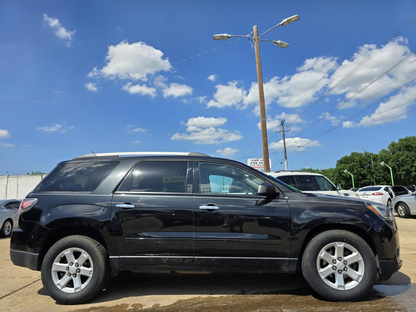 2015 BLACK GMC Acadia SLE-2 (1GKKVPKD1FJ) with an 3.6L V6 DOHC 24V engine, 6-Speed Automatic transmission, located at 2660 S.Garland Avenue, Garland, TX, 75041, (469) 298-3118, 32.885551, -96.655602 - Photo#2