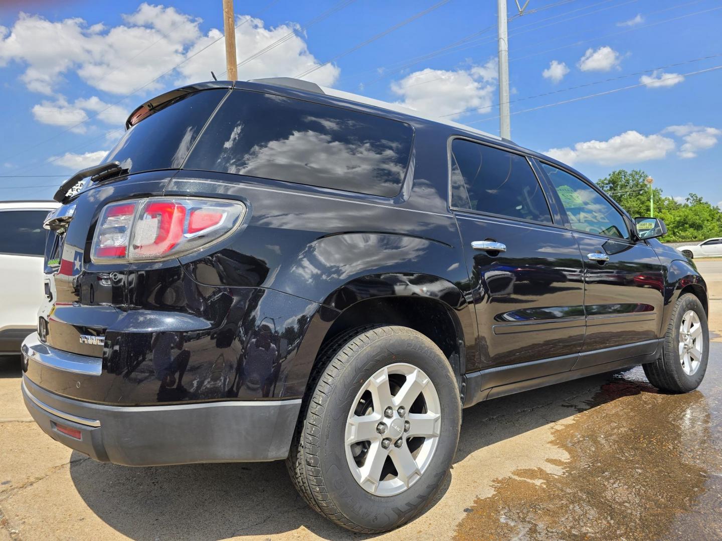 2015 BLACK GMC Acadia SLE-2 (1GKKVPKD1FJ) with an 3.6L V6 DOHC 24V engine, 6-Speed Automatic transmission, located at 2660 S.Garland Avenue, Garland, TX, 75041, (469) 298-3118, 32.885551, -96.655602 - Photo#3