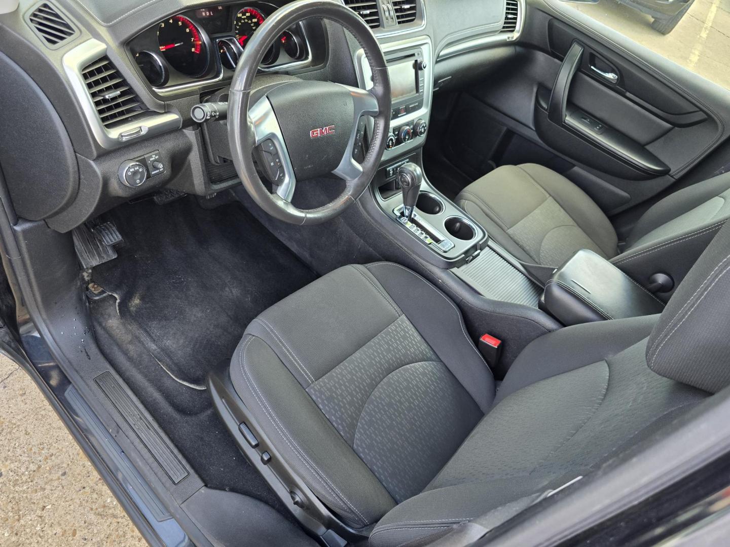 2015 BLACK GMC Acadia SLE-2 (1GKKVPKD1FJ) with an 3.6L V6 DOHC 24V engine, 6-Speed Automatic transmission, located at 2660 S.Garland Avenue, Garland, TX, 75041, (469) 298-3118, 32.885551, -96.655602 - Photo#9