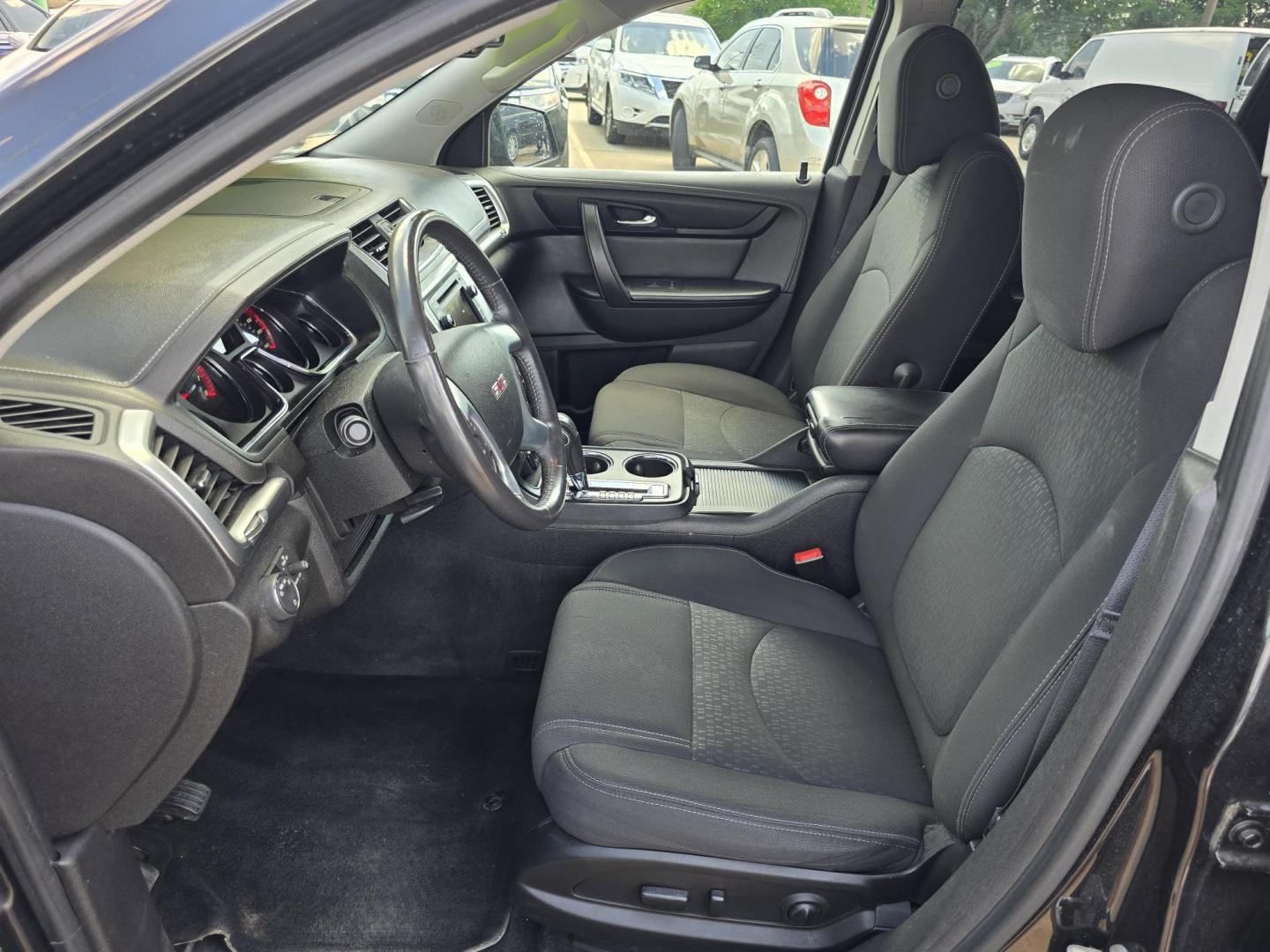 2015 BLACK GMC Acadia SLE-2 (1GKKVPKD1FJ) with an 3.6L V6 DOHC 24V engine, 6-Speed Automatic transmission, located at 2660 S.Garland Avenue, Garland, TX, 75041, (469) 298-3118, 32.885551, -96.655602 - Photo#10