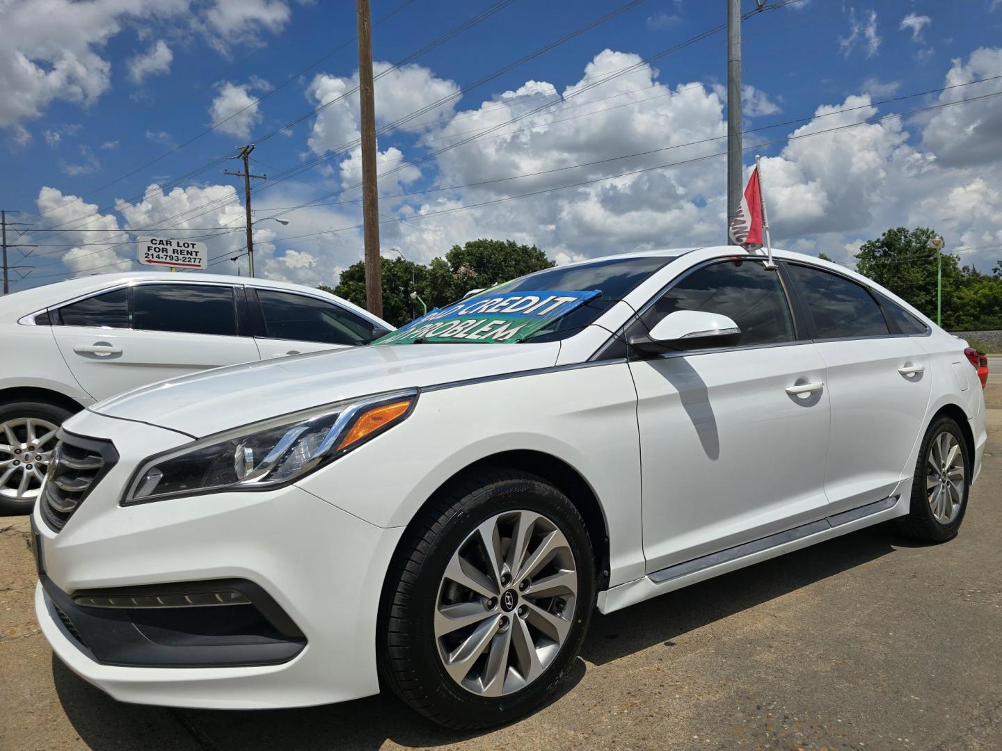 2015 DIAMOND WHITE /GRAY Hyundai Sonata Sport (5NPE34AF1FH) with an 2.4L L4 DOHC 16V engine, 6-Speed Automatic transmission, located at 2660 S.Garland Avenue, Garland, TX, 75041, (469) 298-3118, 32.885551, -96.655602 - Photo#7