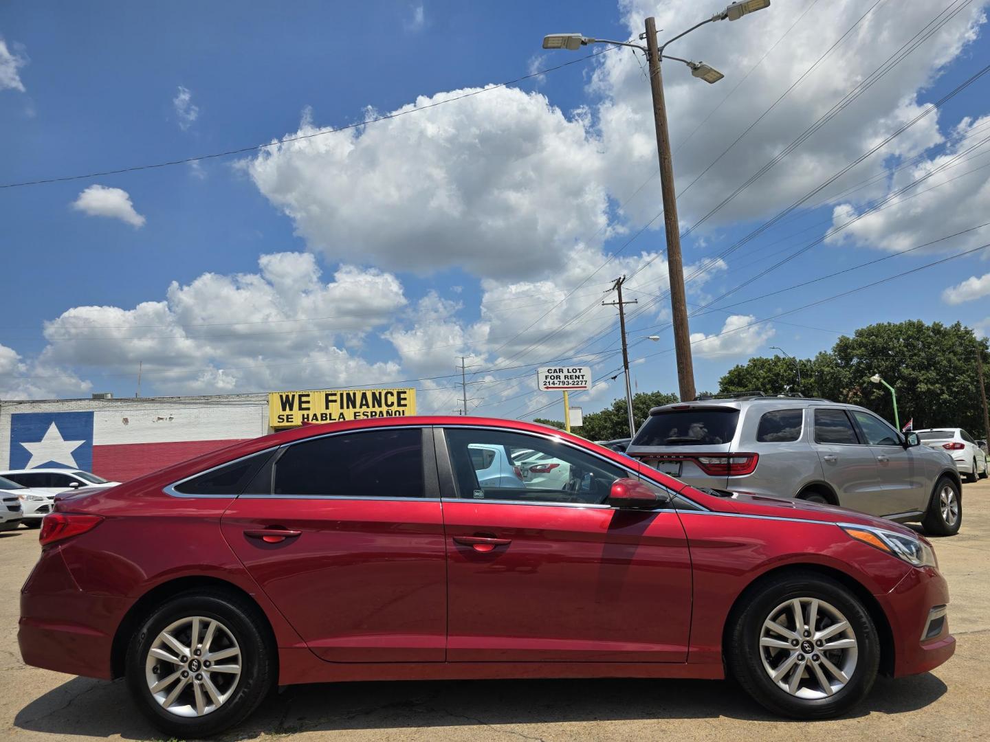 2015 RED Hyundai Sonata ECO (5NPE24AF1FH) with an 1.6L L4 DOHC 16V engine, 7-Speed Automatic transmission, located at 2660 S.Garland Avenue, Garland, TX, 75041, (469) 298-3118, 32.885551, -96.655602 - Photo#2